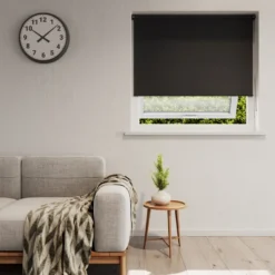 Rullegardin lysdæmpende sort 140 x 170 cm